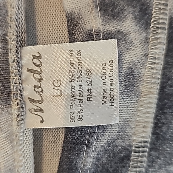 3 For $12 Moda long sleeve shirt - Picture 3 of 5